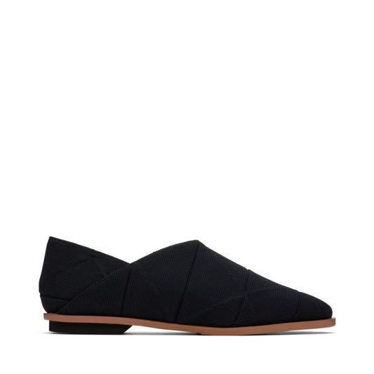 132 5. ISSEY MIYAKE Black Tatami Loafers