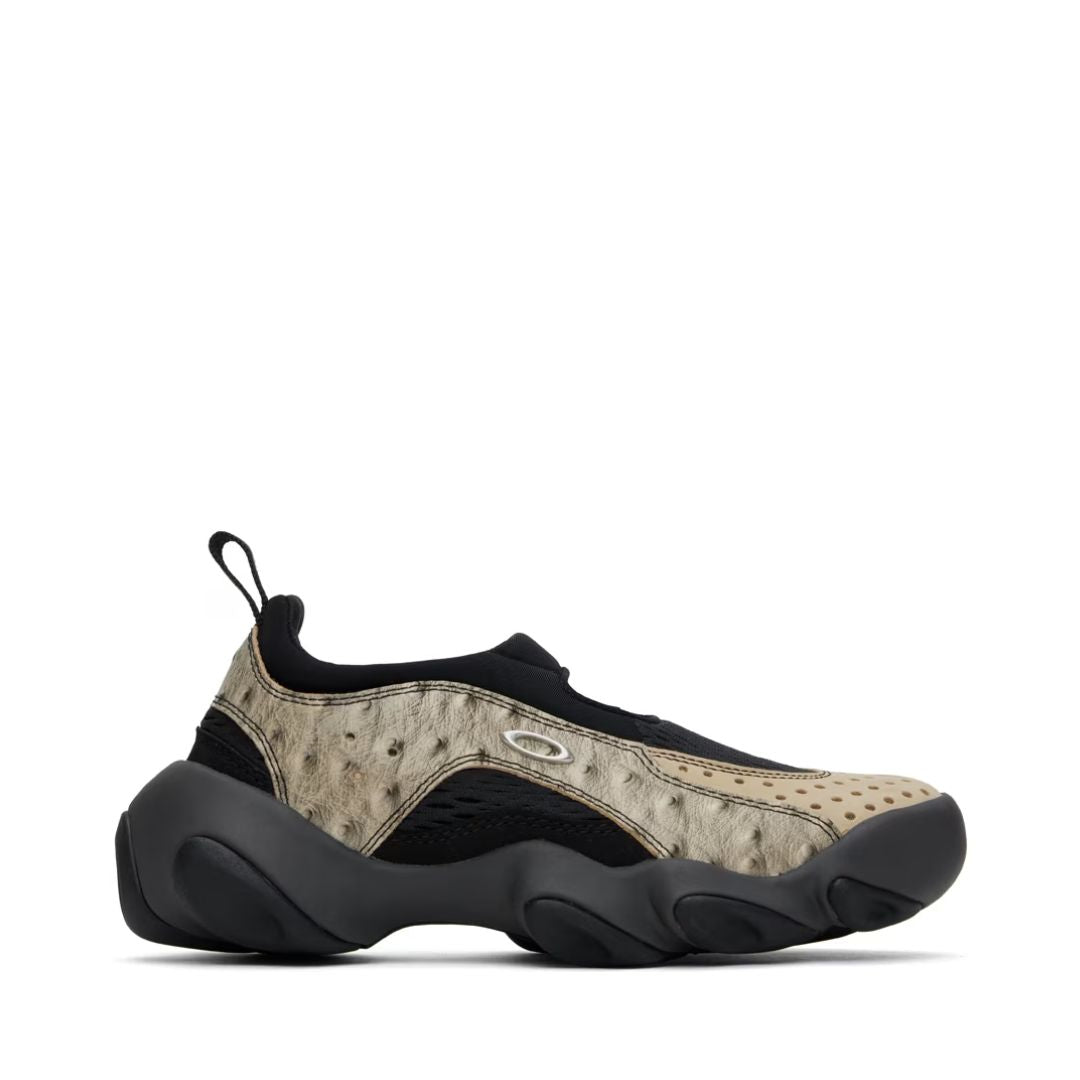 OAKLEY FACTORY TEAM Beige & Black Flesh Sandals