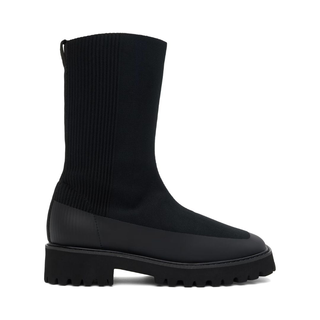 PLEATS PLEASE ISSEY MIYAKE Black Easy Knit Boots