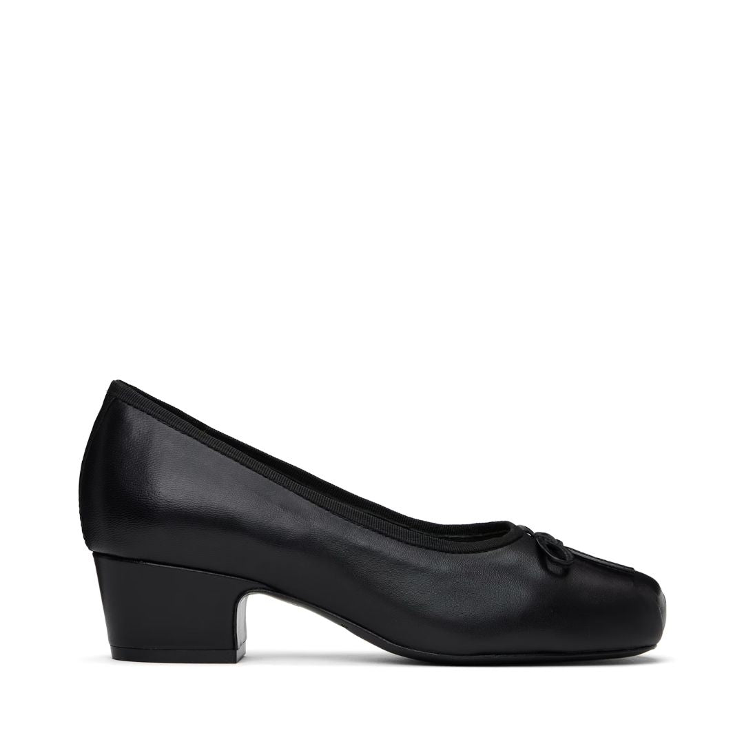 SANDY LIANG Black Court Heels